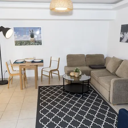 Charming Spacious Central Apartamento