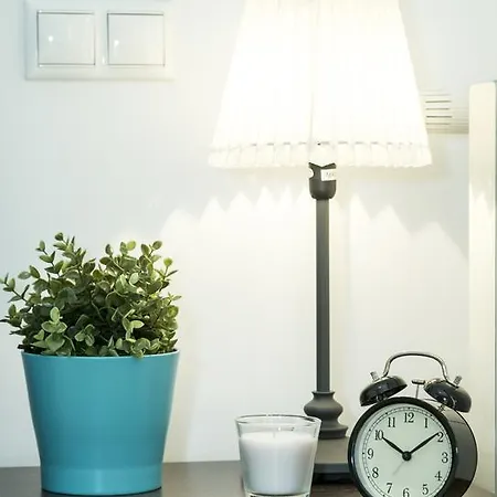 Charming Spacious Central Apartamento *